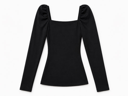 Camiseta Negra Escote Corazón Manga Larga – Talla L