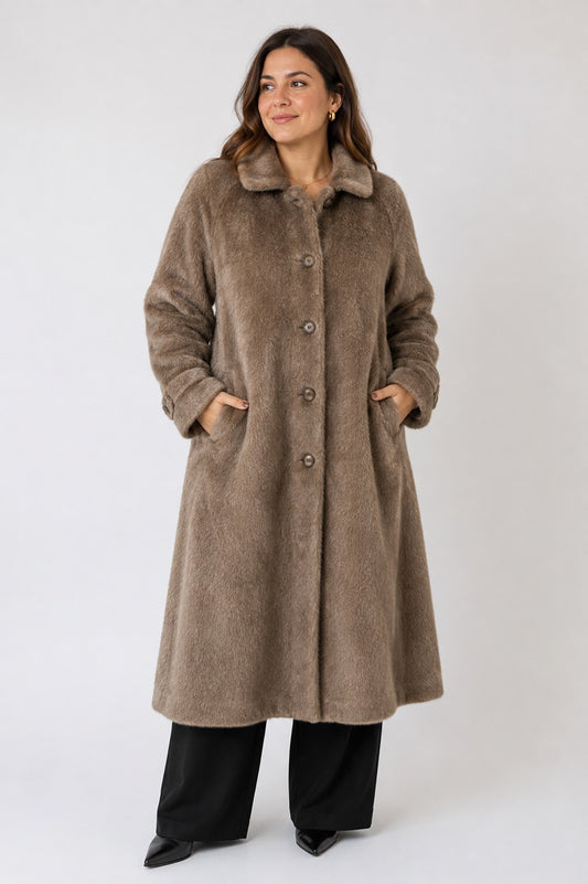 🤎 Abrigo de Peluche Café Taupe – Talla 42